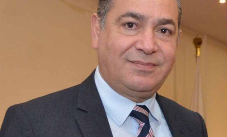 دكتور هشام عطية عميد اعلام جامعة مصر للعلوم والتكنولوجيا