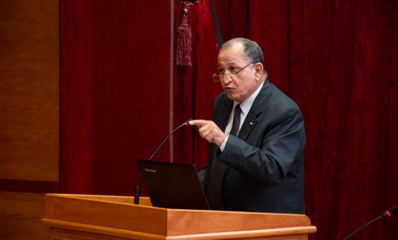 الدكتور عبد الحكيم خليل رئيس جامعة طنطا الأسبق