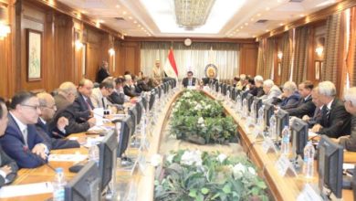 صورة الأعلي للجامعات : يناقش مقترحا لانشاء مراكز لتنمية مهارات طلاب الجامعات