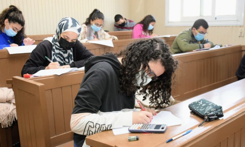 امتحانات جامعة القاهرة