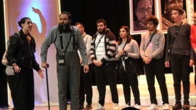 صورة نجاح كبير لطلاب السينما والمسرح بجامعة بدر فى العرض المسرحى “ساحر الحياة”