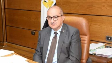 صورة رئيس جامعة اسيوط يعلن تقدم كلية الهندسة الى المركز الاول في مجال الهندسة الكهربائية عالميا