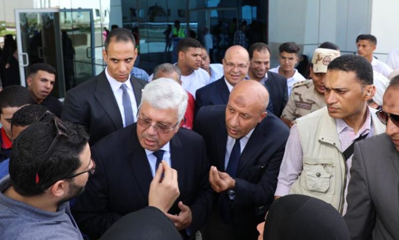 جولة الوزير لجامعة 6 أكتوبر التكتولوجية