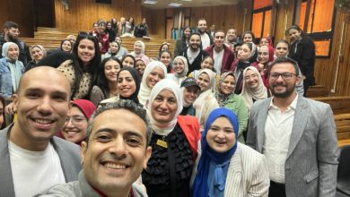 صورة إعلام القاهرة تكرم صناع مسلسل «يحيى وكنوز»