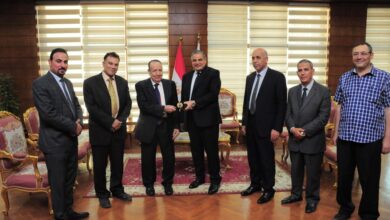 صورة رئيس جامعة كفر الشيخ يستقبل رئيس جامعة المنوفية الاسبق لمناقشة رسالة ماجستير بكلية التجارة بالجامعة