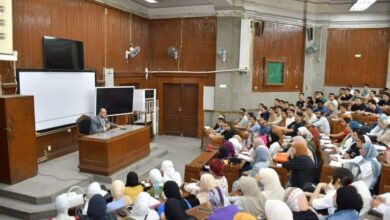 صورة د. الخشت يؤكد انتظام الدراسة لنحو260 ألف طالب بكليات جامعة القاهرة منذ اليوم الأول