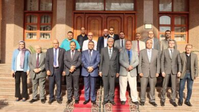 صورة رئيس جامعة المنوفية يتابع مع وزارة المالية الرد على استفسارات العاملين بالجامعة