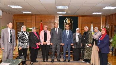 صورة رئيس جامعة أسيوط يستقبل فريق الجودة والاعتماد من الهيئة القومية تمهيداً لتجديد اعتماد كلية التمريض