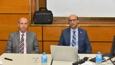 صورة رئيس جامعة أسيوط يلقى محاضرة البرنامج التأهيلى للمتقدمين لمنصب عميد
