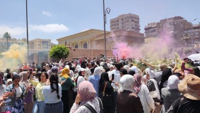 صورة بالشماريخ والزغاريد.. طلاب الثانوية العامة يحتفلون بآخر أيام الامتحانات