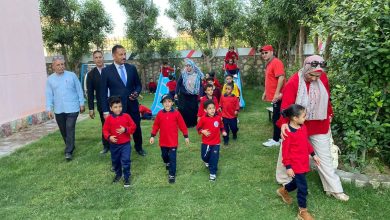 صورة وكيل تعليم الجيزة يشدد على توزيع الكتب وتخفيف كثافات الفصول مع بداية العام الدراسي