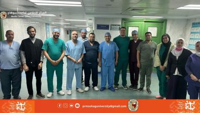 صورة فريق جراحة الأطفال بجامعة سوهاج يُجري عملية دقيقة لإصلاح عيب خلقي بالمريء لطفلة حديثة الولادة