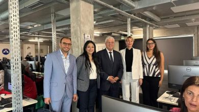 صورة وزير التعليم العالي يزور مدرسة 42 الفرنسية ويشيد بالنظام التعليمي