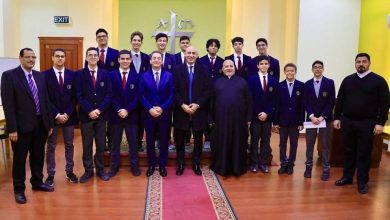 صورة وزير التعليم والسفير الفرنسى يتفقدان مدرسة العائلة المقدسة بالقاهرة